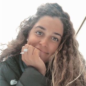 Meet your Posher, Chloe